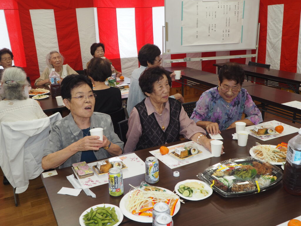 足利市西新井町自治会：令和8年敬老会・懇親会の写真です。
