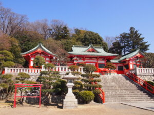 「足利織姫神社」の全景写真です。