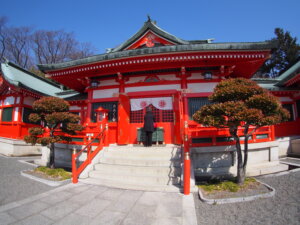お祈りする人の写真です。
