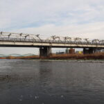 久しぶりの雨で潤った、「わたらせばし」と渡良瀬川の写真です。