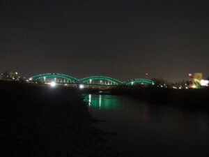 お隣の「田中橋」の写真です。