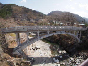 日光「渡良瀬橋」の写真です。