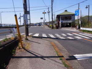 「渡良瀬橋北交差点」の写真です。