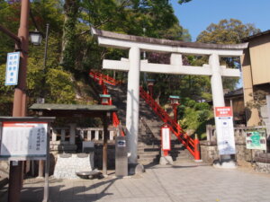 織姫神社の鳥居の写真です。