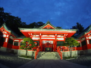 「織姫神社」社殿の写真です。