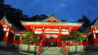 「織姫神社」社殿の写真です。
