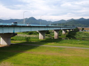 「渡良瀬川大橋」の写真です。