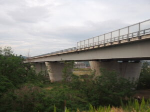 右岸上流より見た「渡良瀬川橋」ぼ写真です。