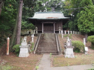 赤城神社社殿の写真です。