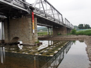 工事を終えた「渡良瀬橋」の写真です。