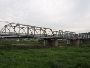 工事が修了した渡良瀬橋の写真です。