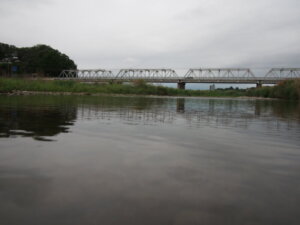 夕暮れせまる「渡良瀬橋」の写真7です。