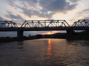 渡良瀬橋と夕日　6月1日夕刻の写真です。