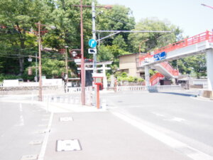 「織姫神社前交差点」の写真です。