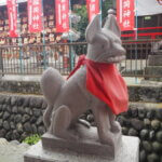 門田稲荷神社：狐の写真です。