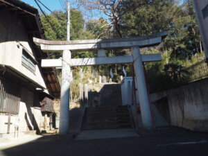 足利雷電神社：鳥居の写真です。