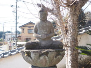 常念寺 馬頭観音像の写真です。