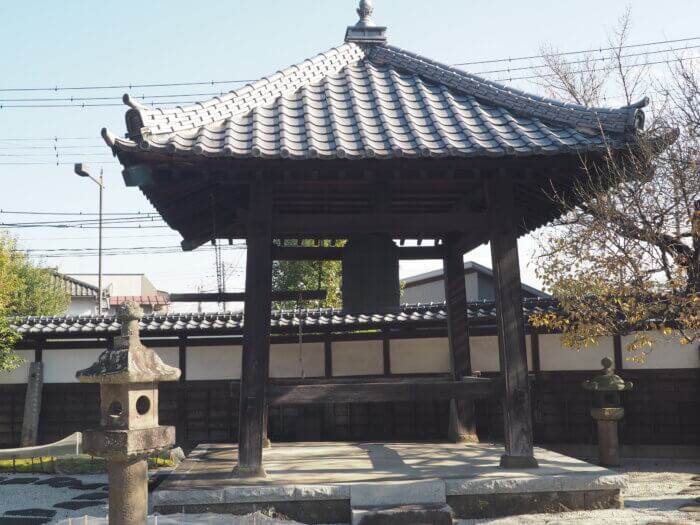 法玄寺:鐘楼の写真です。