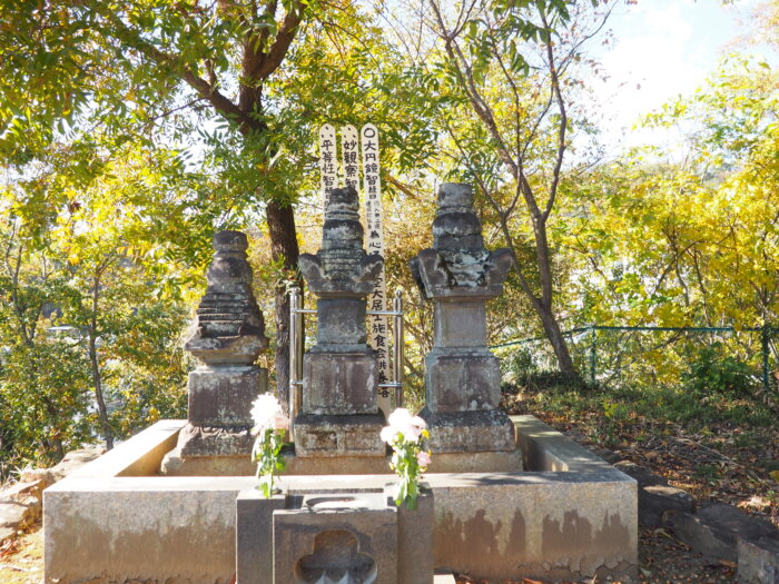 心通院 長尾氏墓所の写真です。