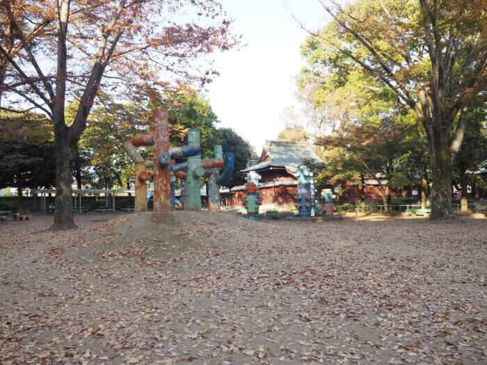 境内内の児童公園の写真です。