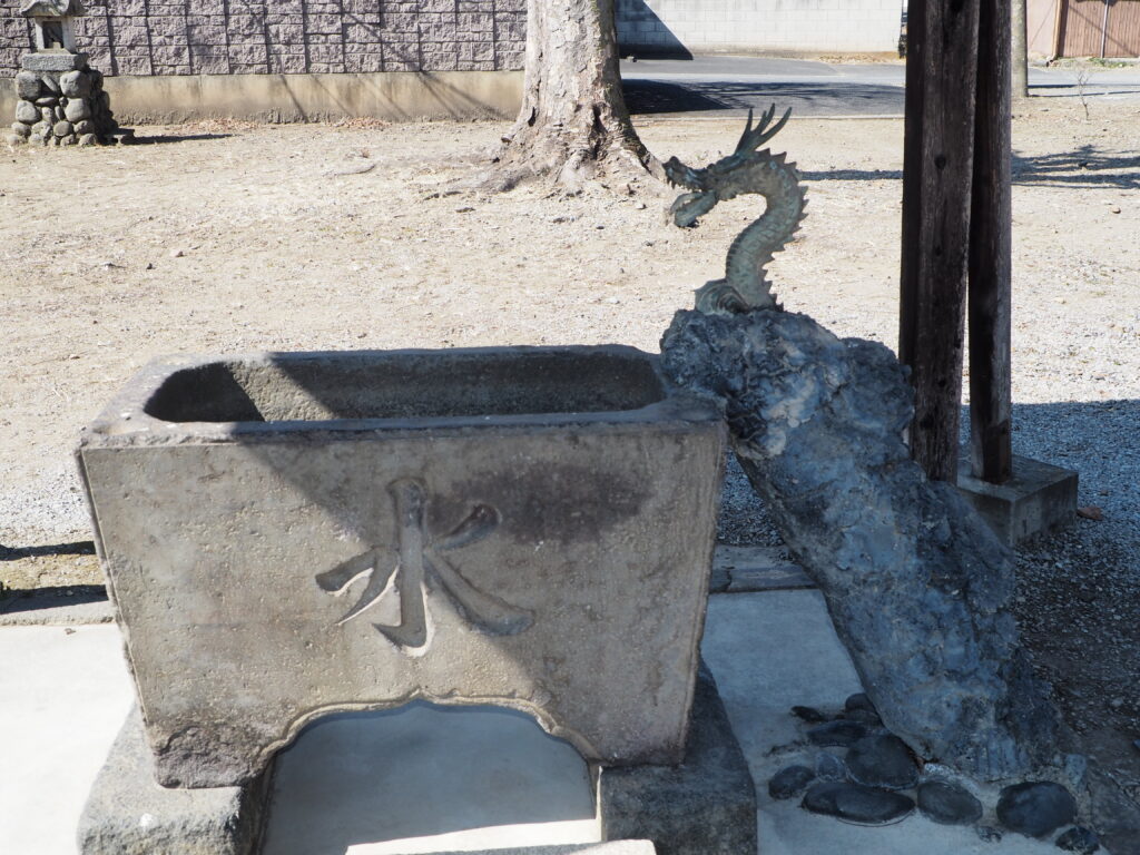 大手神社：手水舎の写真です。