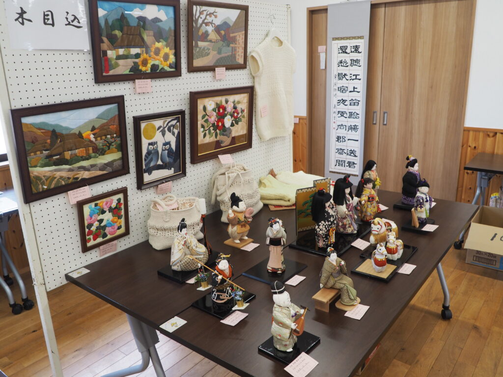 文化祭作品：木目込みの写真です。