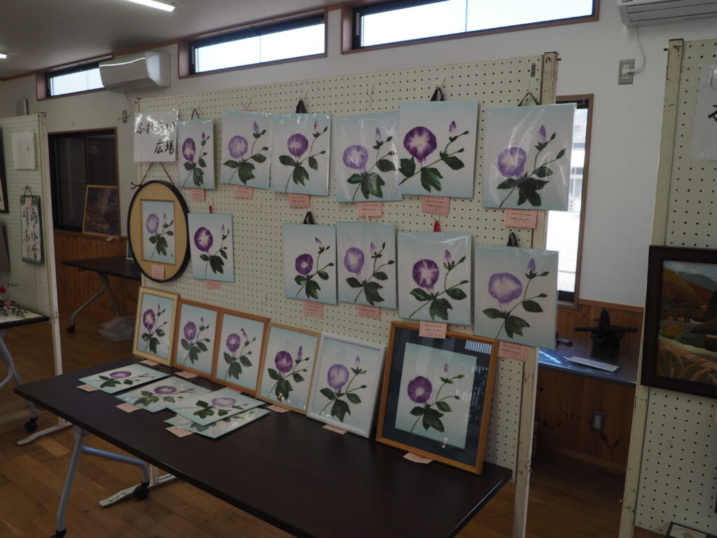 文化祭作品：ふれあい広場の写真です。