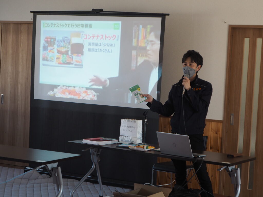 防災訓練の講話の写真です。