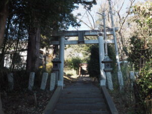 江川八幡宮：一の鳥居の写真です。