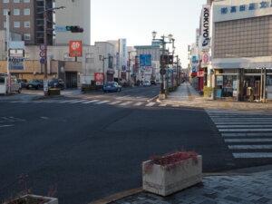 JR足利駅入口交差点の写真です。