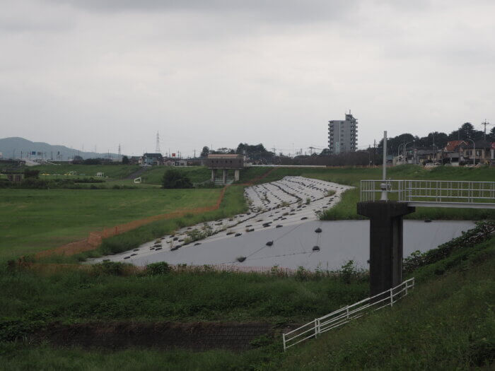 渡良瀬川展望の拡幅工事の写真です。