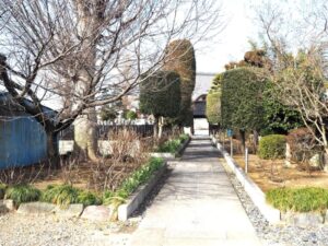 足利三十三観音霊場巡り：福居 龍泉寺の参道の写真です。