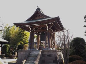 足利三十三観音霊場巡り：福居 龍泉寺の鐘楼の写真です。