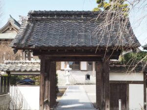 足利三十三観音霊場巡り：福居 龍泉寺の山門の写真です。