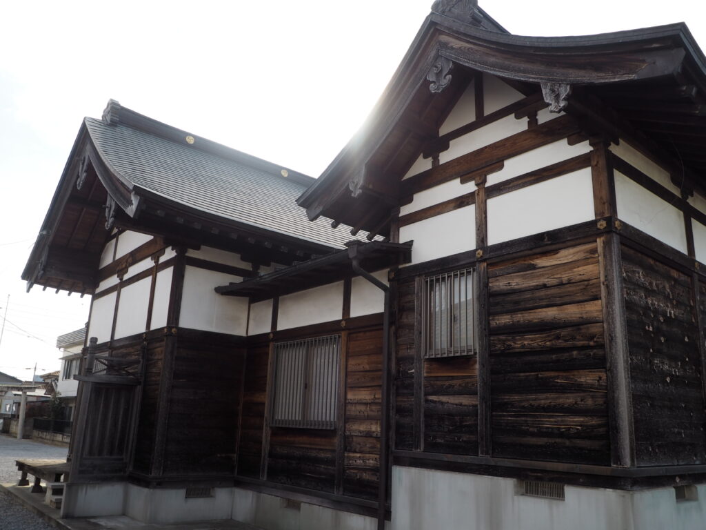 二柱神社本殿の写真です。