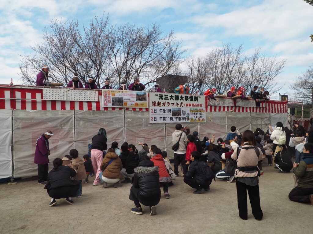 龍泉寺：子どもガラマキ式の写真です。