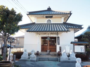 徳蔵寺　五百羅漢堂の写真です。