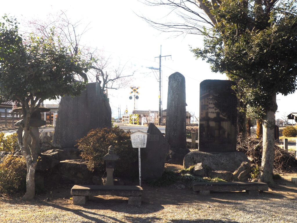 大原神社：境内の石碑群の写真です。