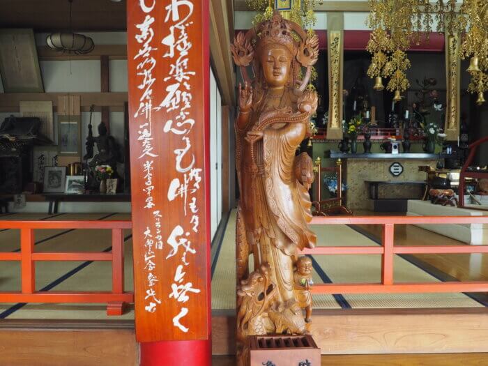 常念寺:子育て観音像の写真です。