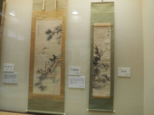 草雲美術館　鶴と虎の写真です。