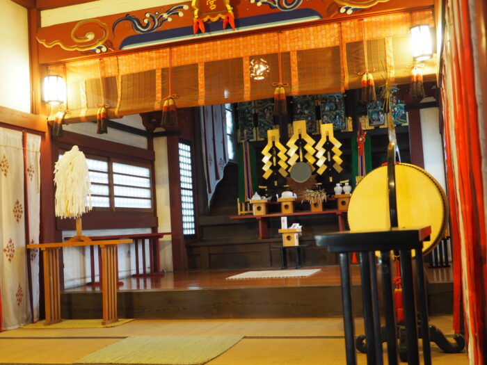 下野国一社八幡宮:幣殿の写真です。