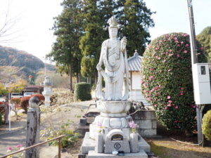 萬福寺　聖観音菩薩像の写真です。