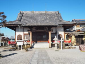 足利三十三観音霊場巡り：本源寺本堂の写真です。