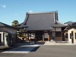 足利三十三観音霊場巡り：宝性寺の本堂の写真です。