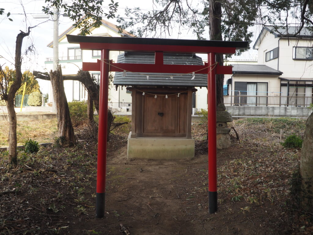 南大町芋森神明宮境内社：厳島神社の写真です。