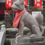 門田稲荷神社：狐の写真です。