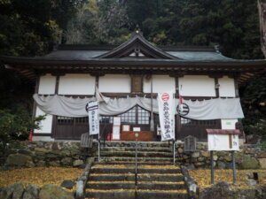 樺崎八幡宮の社殿ぼ写真です。