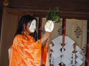 足利織姫神社：奉納神楽の写真です。