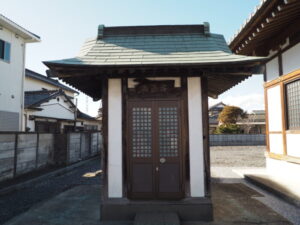 足利三十三観音霊場巡り：覚性院境内の天満宮の写真です。