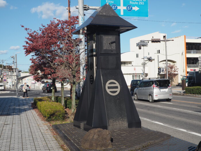 中橋通りのからくり時計の写真です。